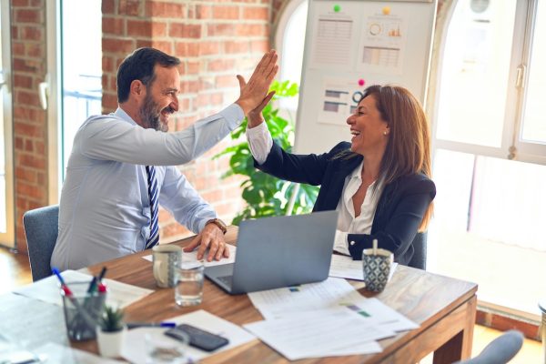 Customer Success Renewal Engine: QBRs, Health Scores & Playbooks